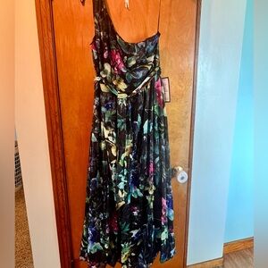 SLNY One Shoulder Dress